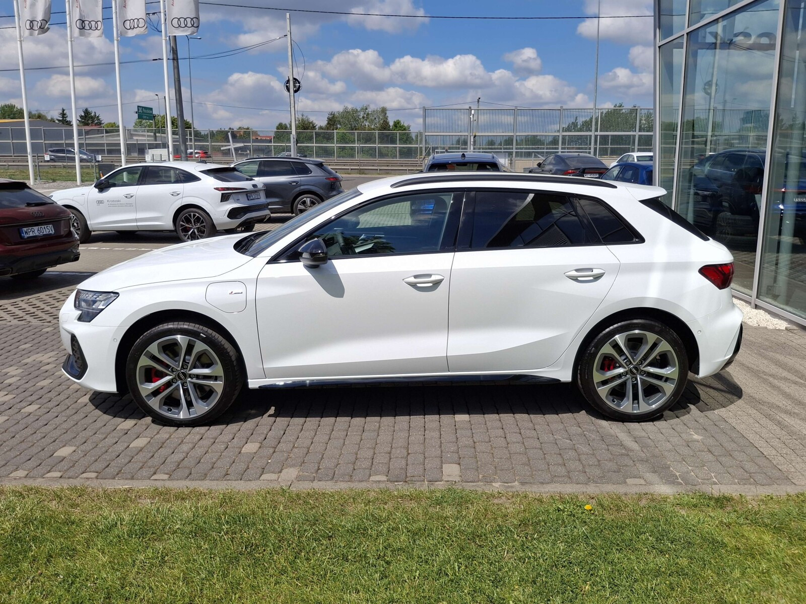 S line TFSI e 200 kW S tronic * Pakiet Technology *