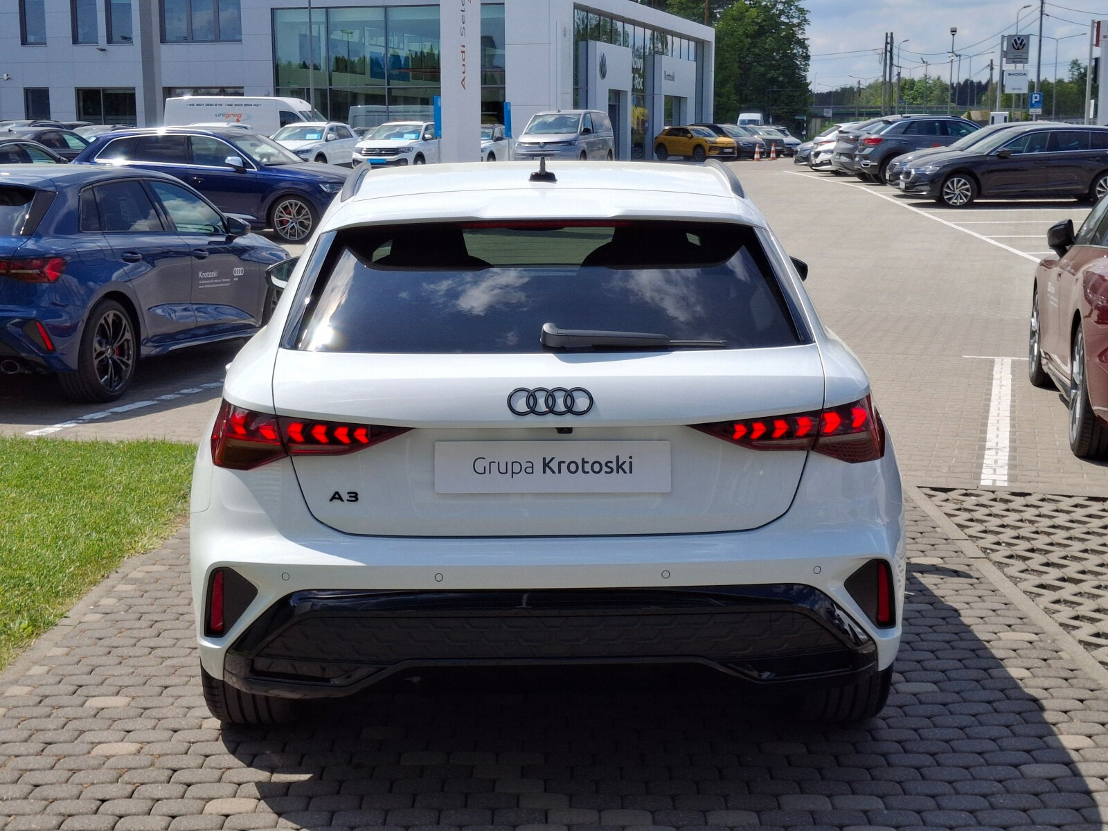 S line TFSI e 200 kW S tronic * Pakiet Technology *