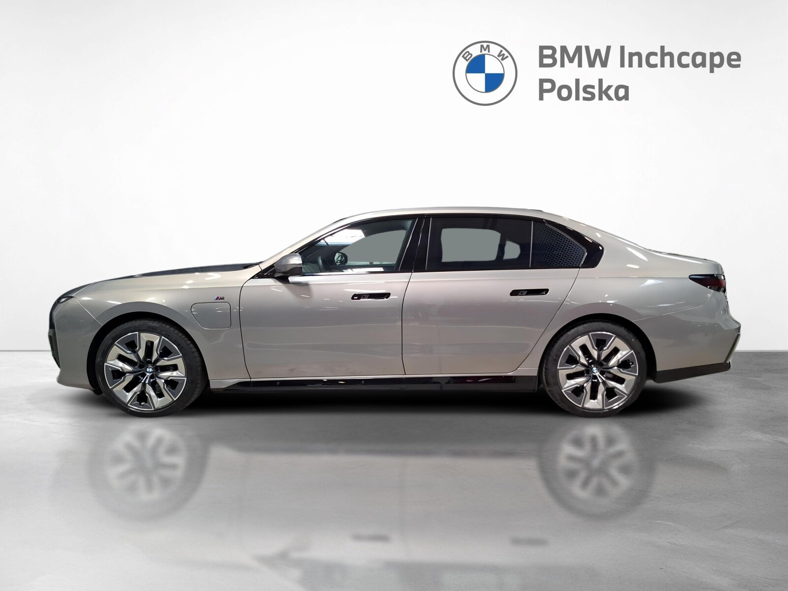 e xdrive M PRO l Executive Drive Pro l Drzwi automatyczne l B & W High