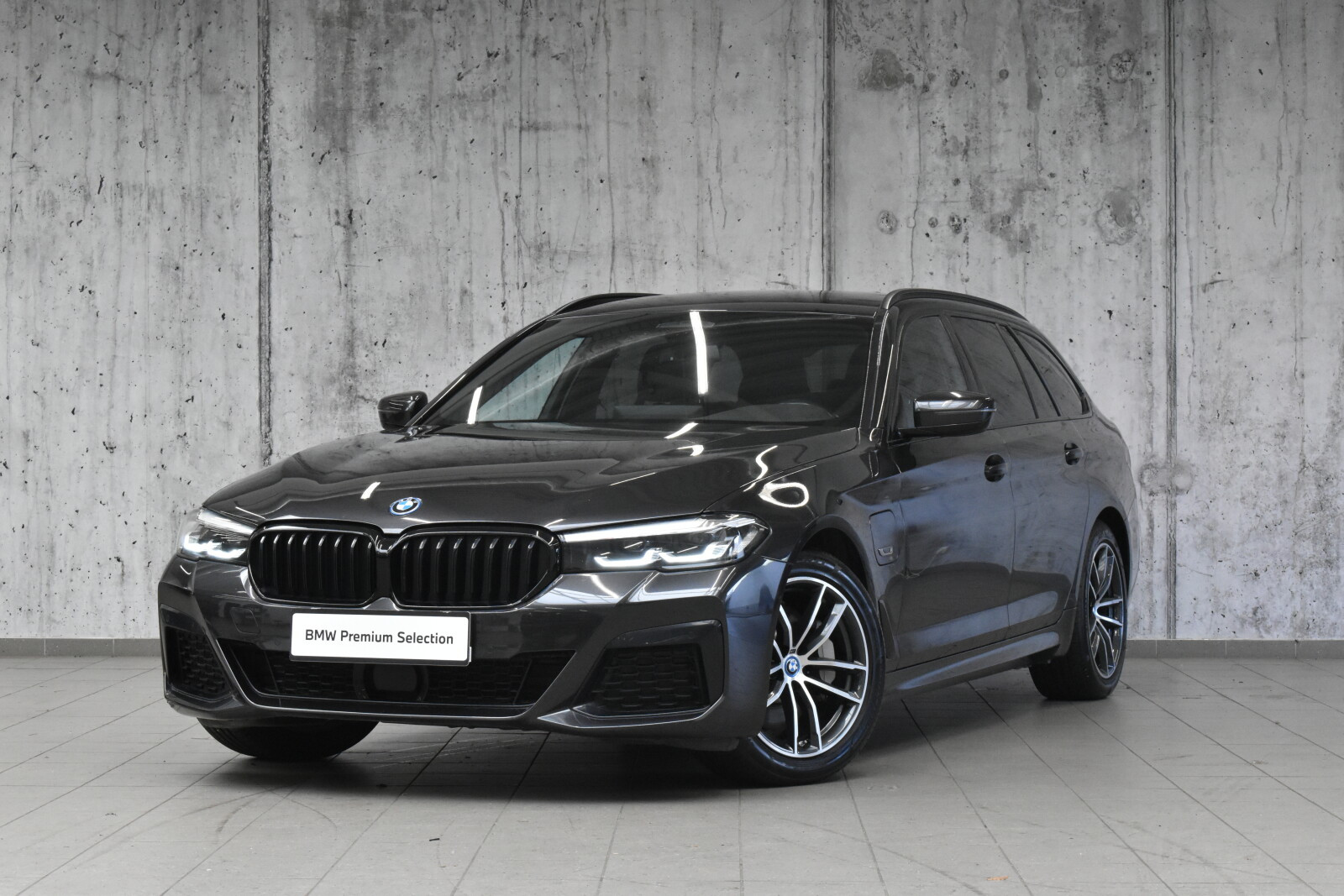 BMW 530