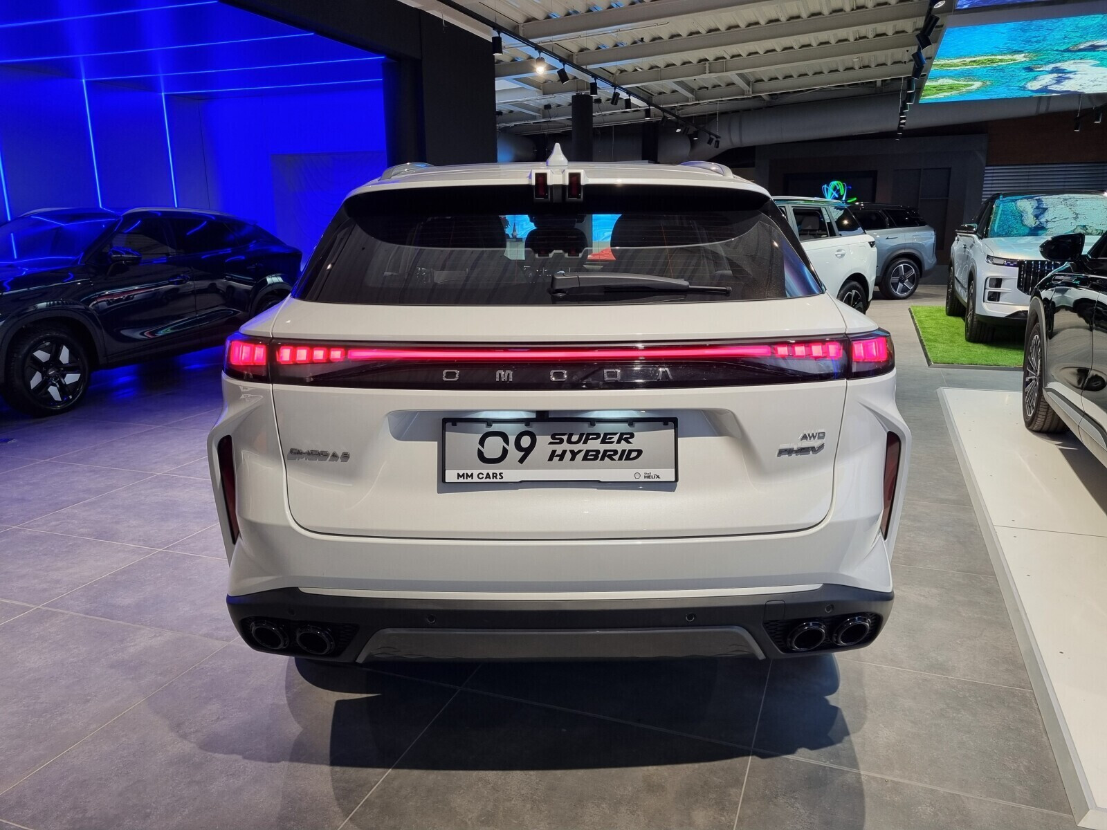 Exclusive PHEV, samochód demo