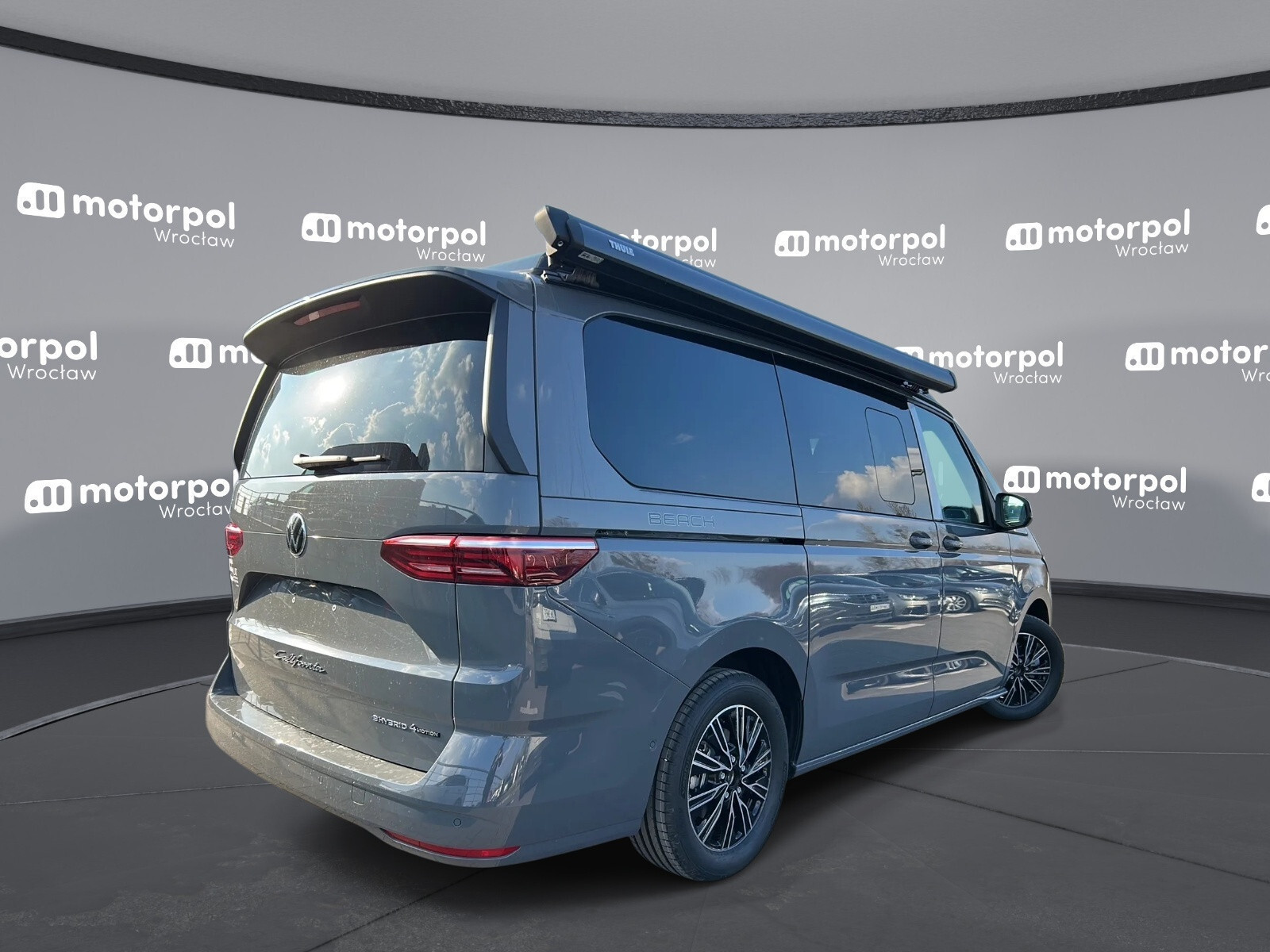 Beach CAMPER 4x4/4MOTION, 1.5 l Hybryda PHEV/245 KM (dolne i górne łóżko)