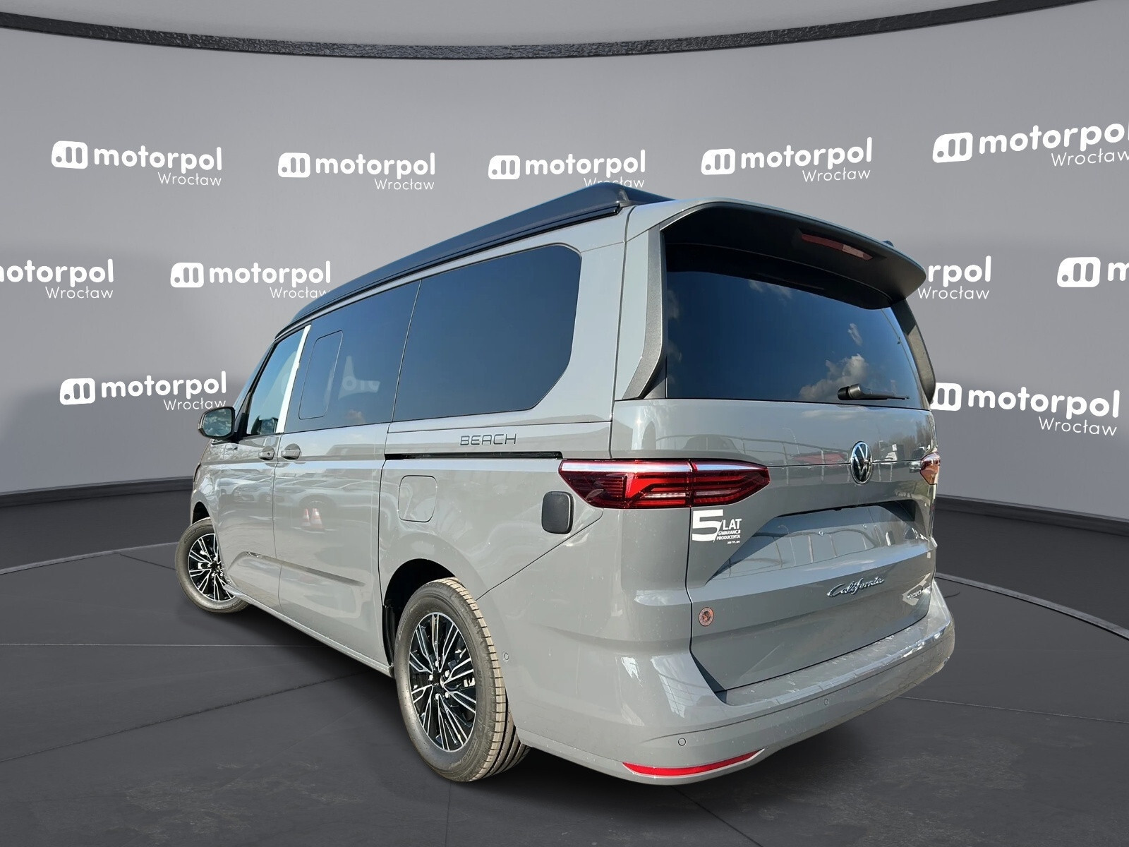 Beach CAMPER 4x4/4MOTION, 1.5 l Hybryda PHEV/245 KM (dolne i górne łóżko)