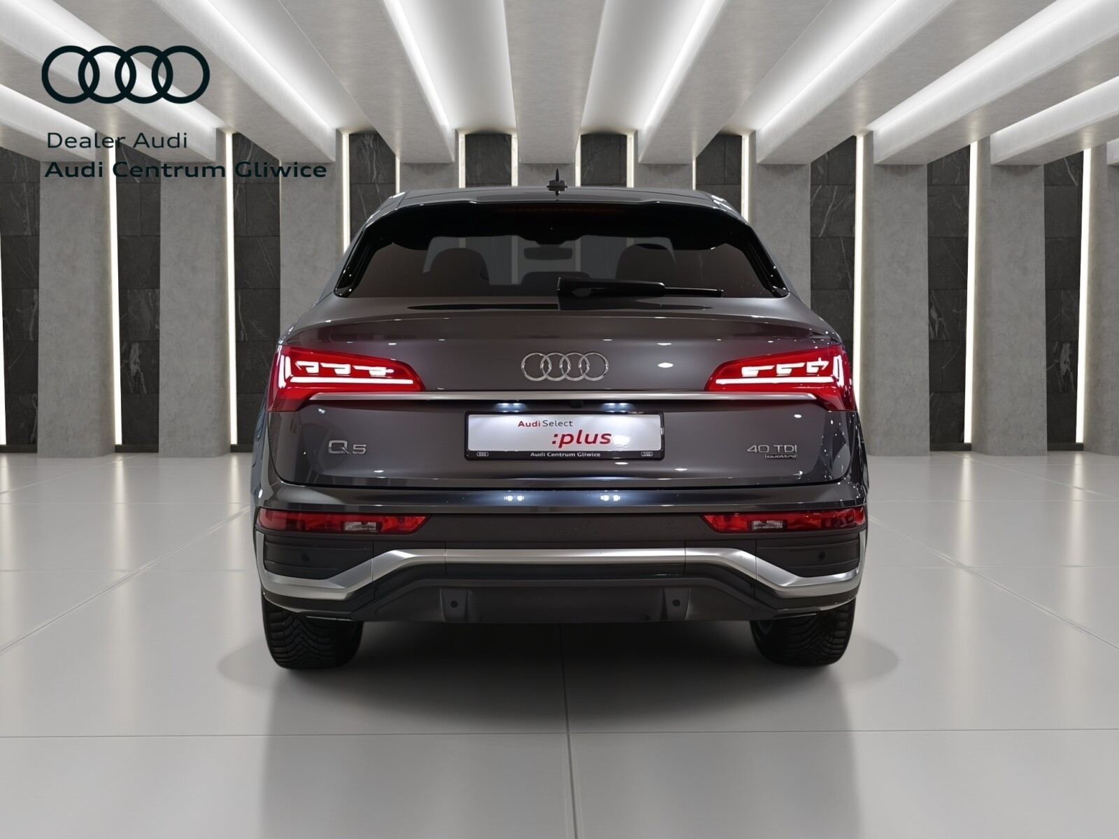 Audi Q5 Sportback Sline MatrixLED CarPlay Akt Tempomat Kamera Znaki Lane Assist