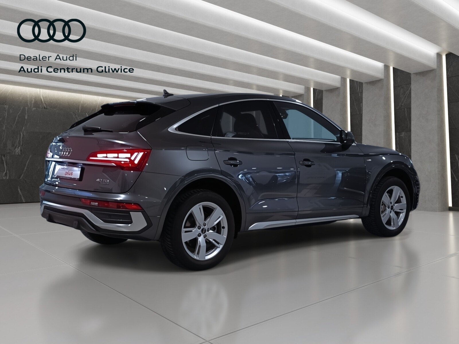 Audi Q5 Sportback Sline MatrixLED CarPlay Akt Tempomat Kamera Znaki Lane Assist