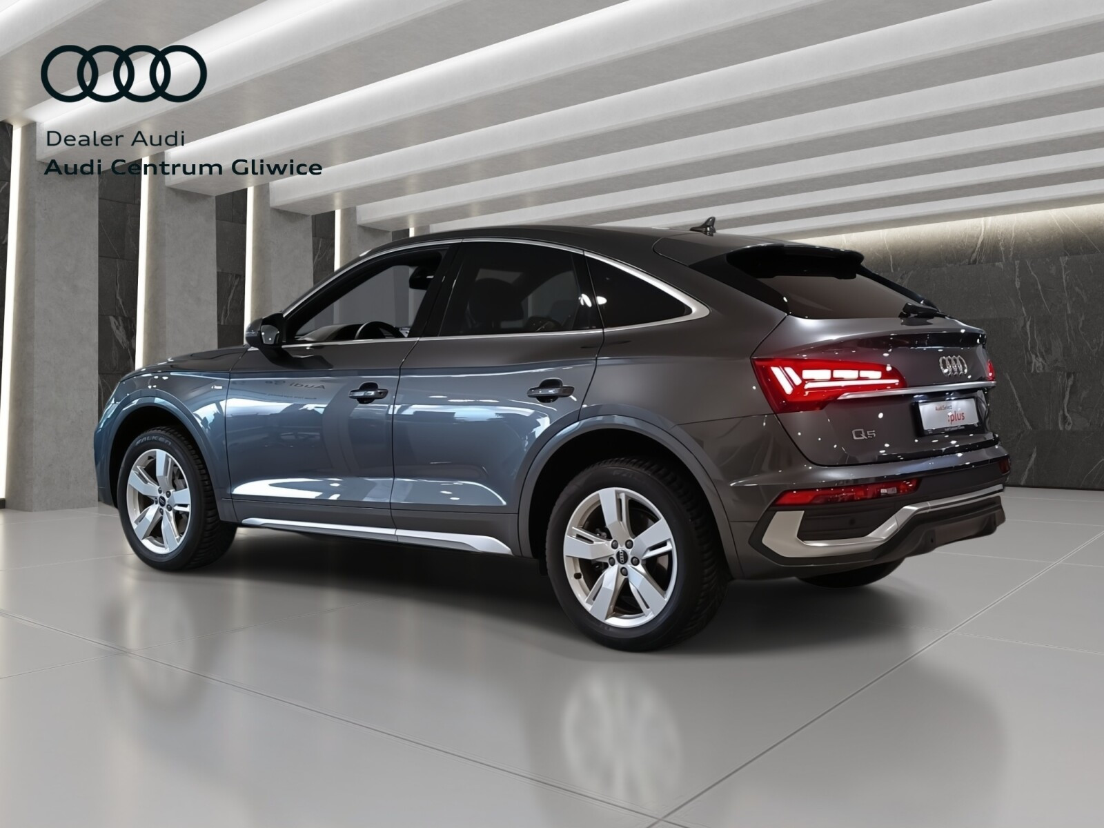 Audi Q5 Sportback Sline MatrixLED CarPlay Akt Tempomat Kamera Znaki Lane Assist