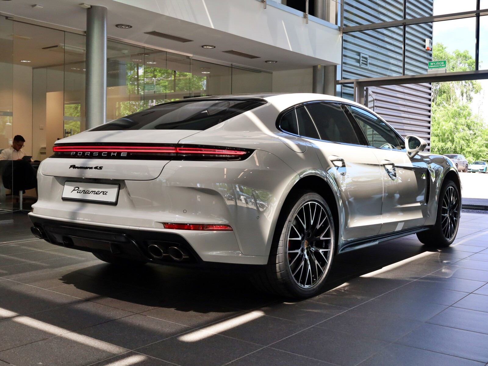 4S E-Hybrid 2.9 V6 544 KM