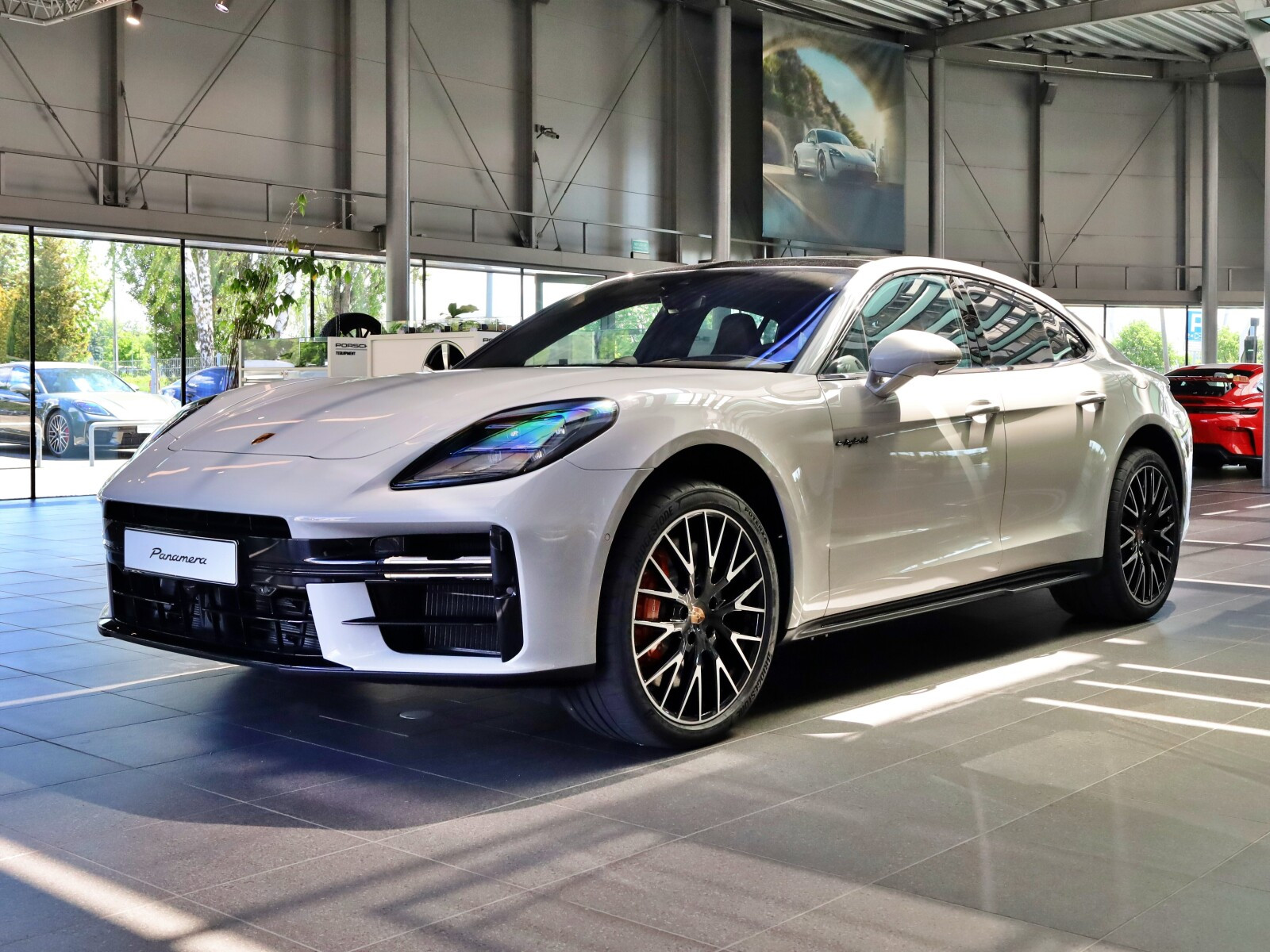 4S E-Hybrid 2.9 V6 544 KM