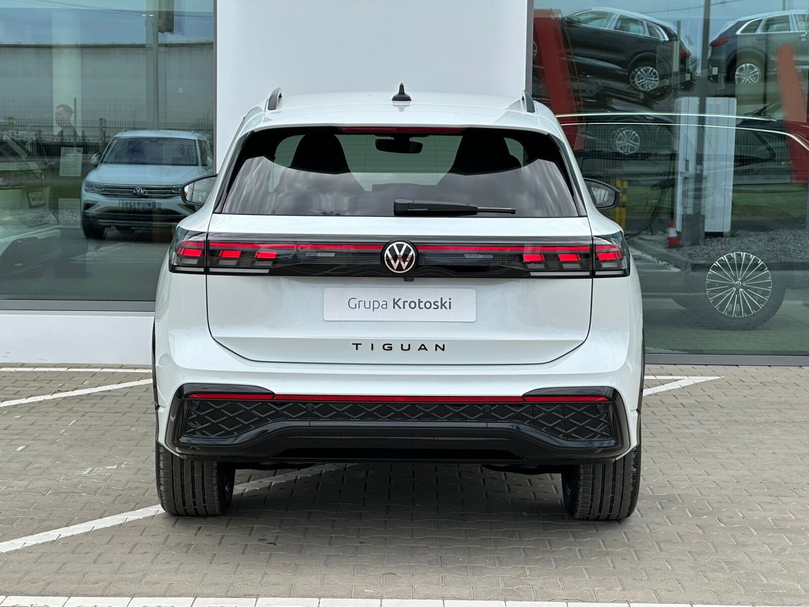 R-Line Plus 1.5 eHybrid 177 KM DSG Dostępny Od Ręki!