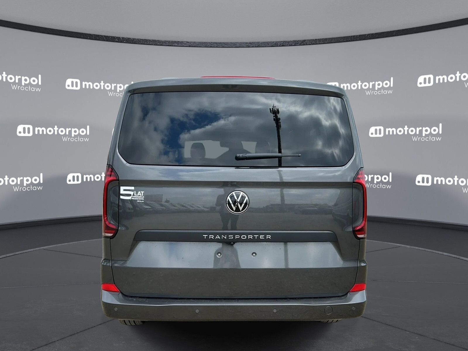 T7 Kombi/9 osob./AUTOMAT, 2.0 TDI 170 KM, L2/r.o. 3500 mm