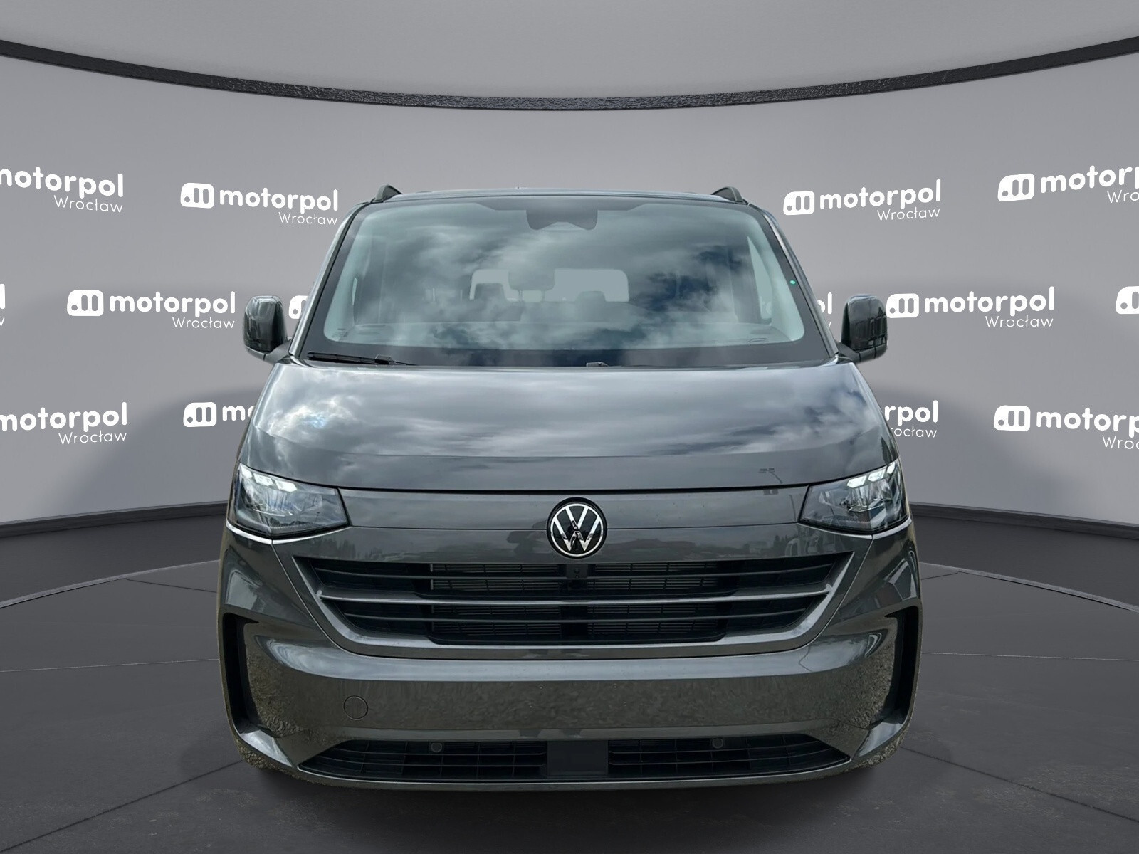 T7 Kombi/9 osob./AUTOMAT, 2.0 TDI 170 KM, L2/r.o. 3500 mm
