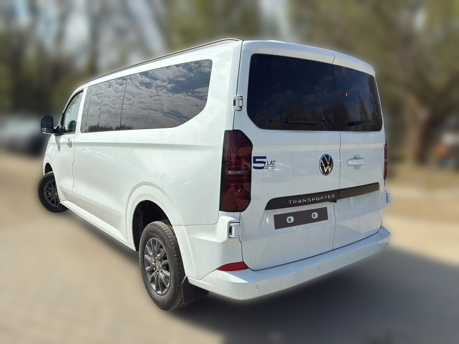 T7 Kombi/9 osob./AUTOMAT, 2.0 TDI 150 KM, L2/r.o. 3500 mm