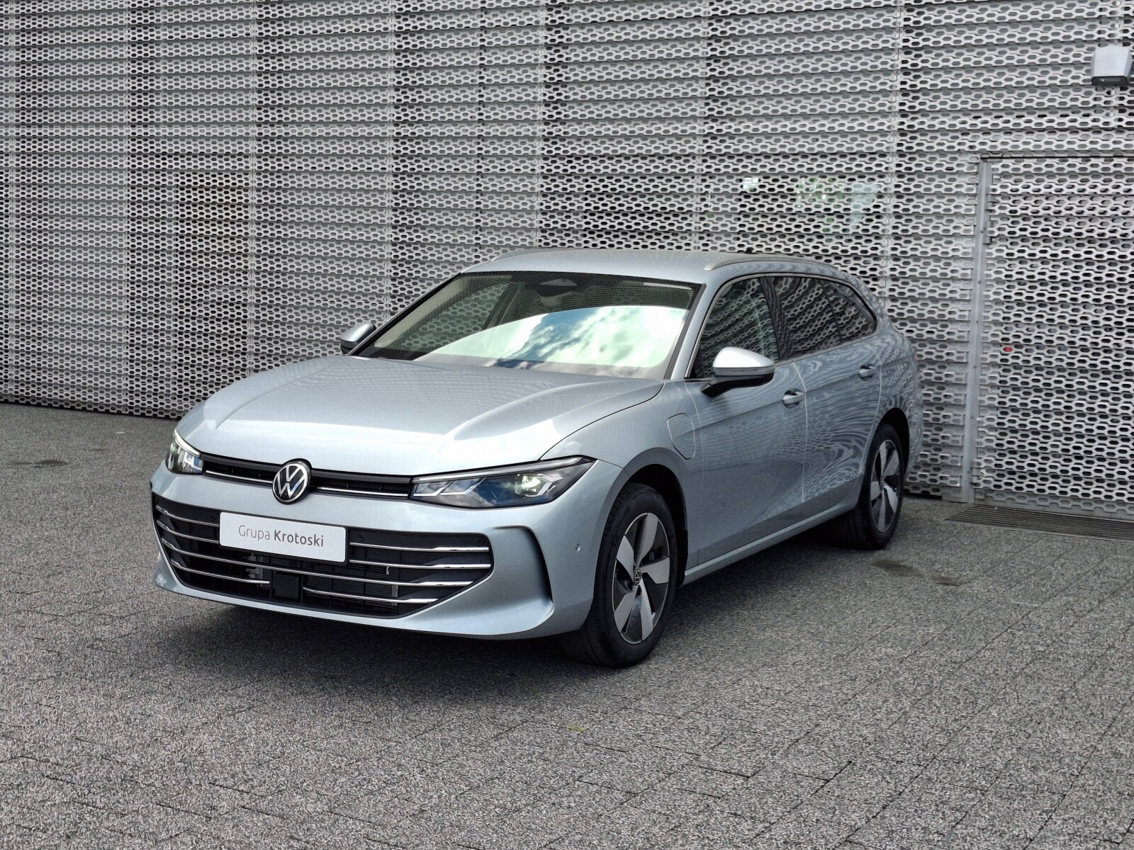 Business Plus 1.5 TSI eHybrid 177 KM DSG Dostępny Od Ręki!
