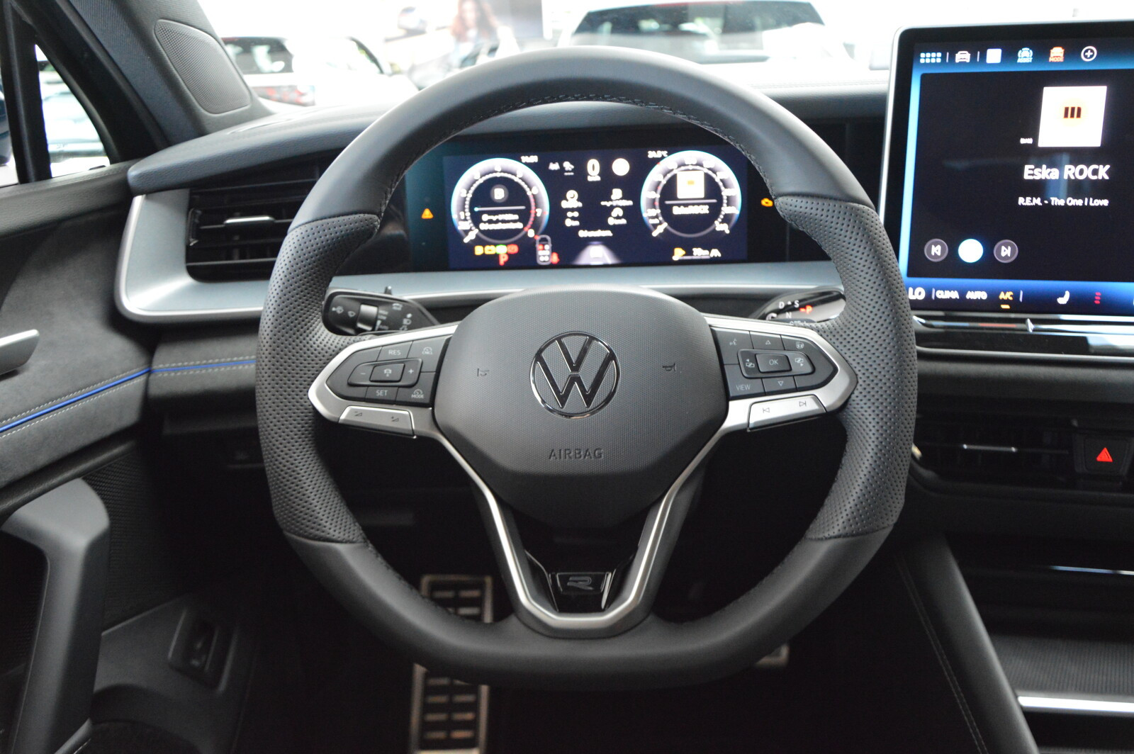 Ambient Plus,Technology Premium, Head-up Display, Car2X, LED Matrix