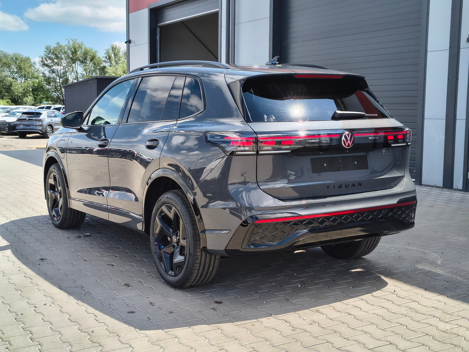 Volkswagen Tiguan R-Line Plus 1,5 eHybrid 177 KM DSG