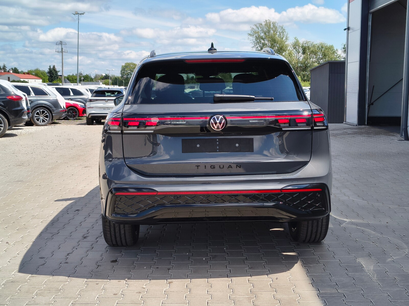 Volkswagen Tiguan R-Line Plus 1,5 eHybrid 177 KM DSG