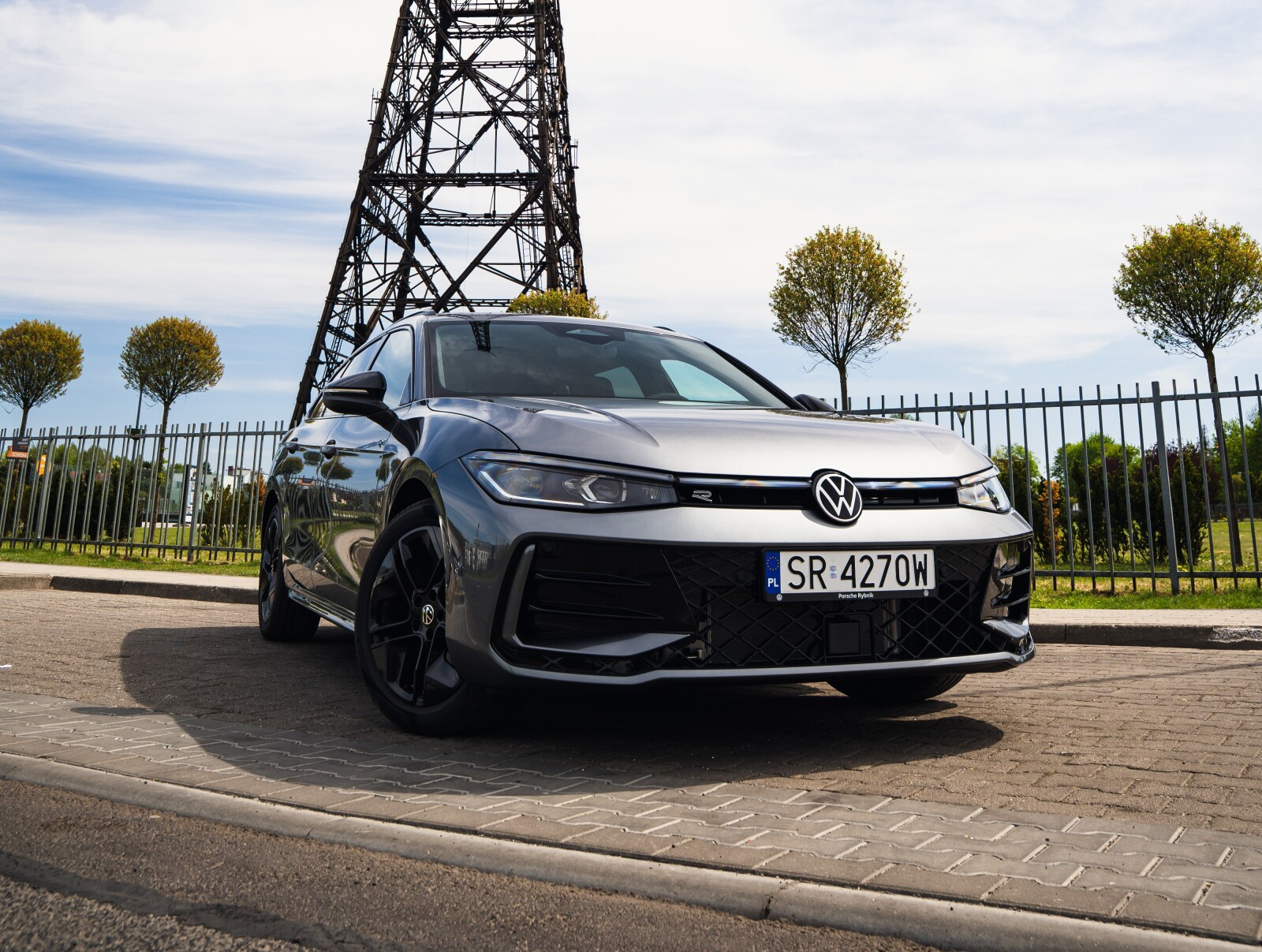 Passat R-Line Plus 2.0 TDI SCR 4MOTION 142 kW / 193 KM DSG