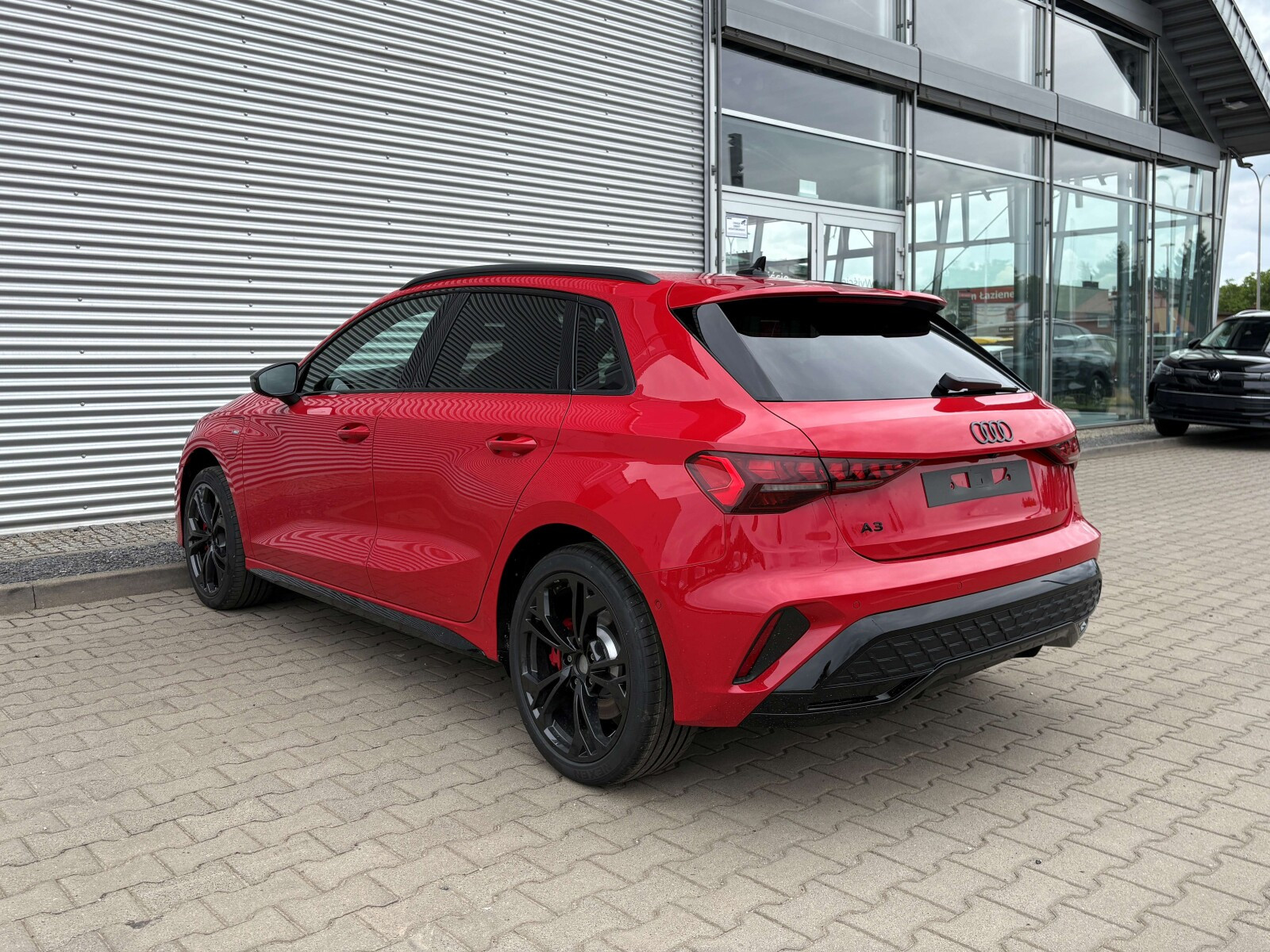S line TFSI e 200 kW S tronic * Pakiet Technology *