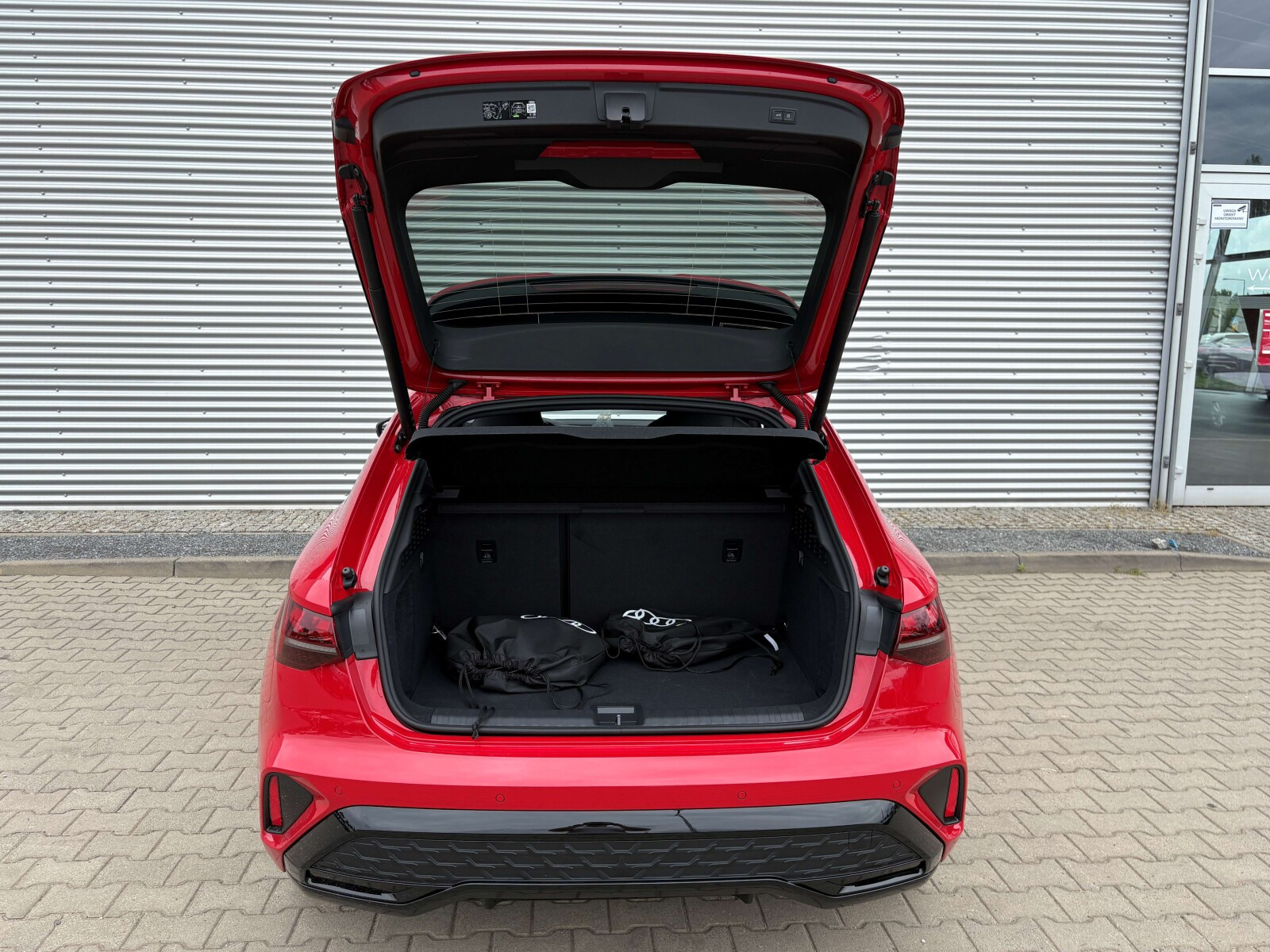 S line TFSI e 200 kW S tronic * Pakiet Technology *