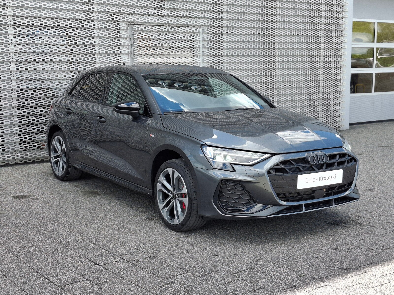 S line TFSI e 200 kW S tronic * Pakiet Technology *