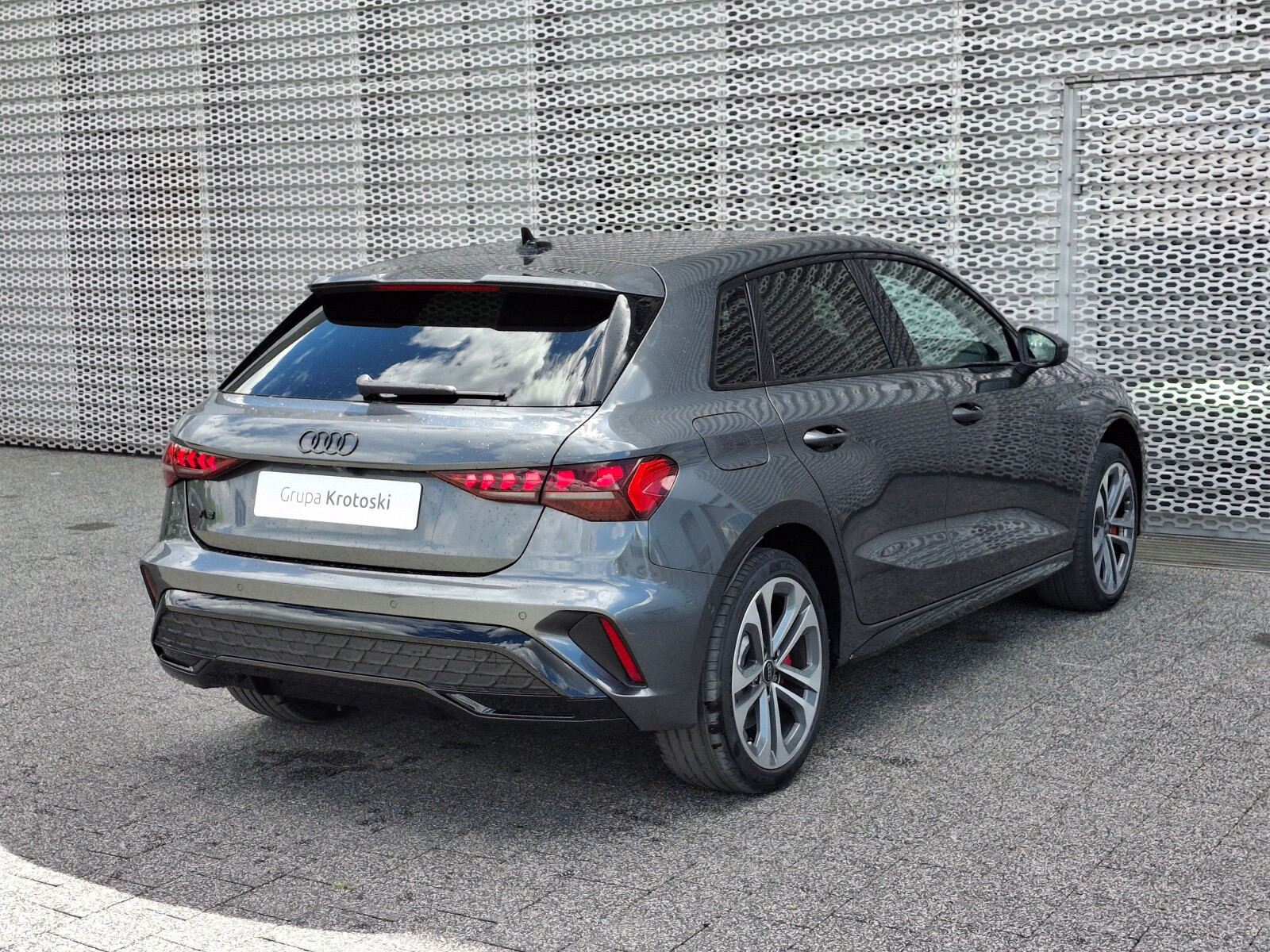 S line TFSI e 200 kW S tronic * Pakiet Technology *
