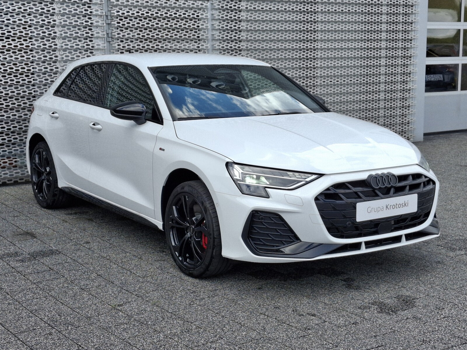 S line TFSI e 200 kW S tronic * Pakiet Technology *