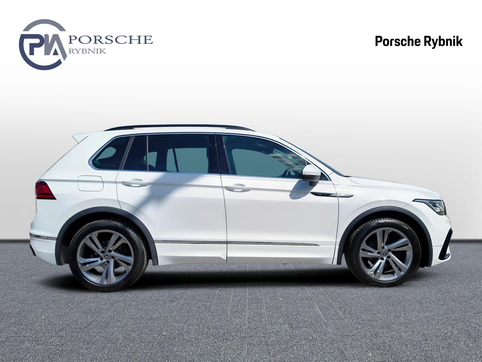 2.0TDI 150KM ACC R-Line Panorama Webasto Navi Matrix Virt.Cockpit