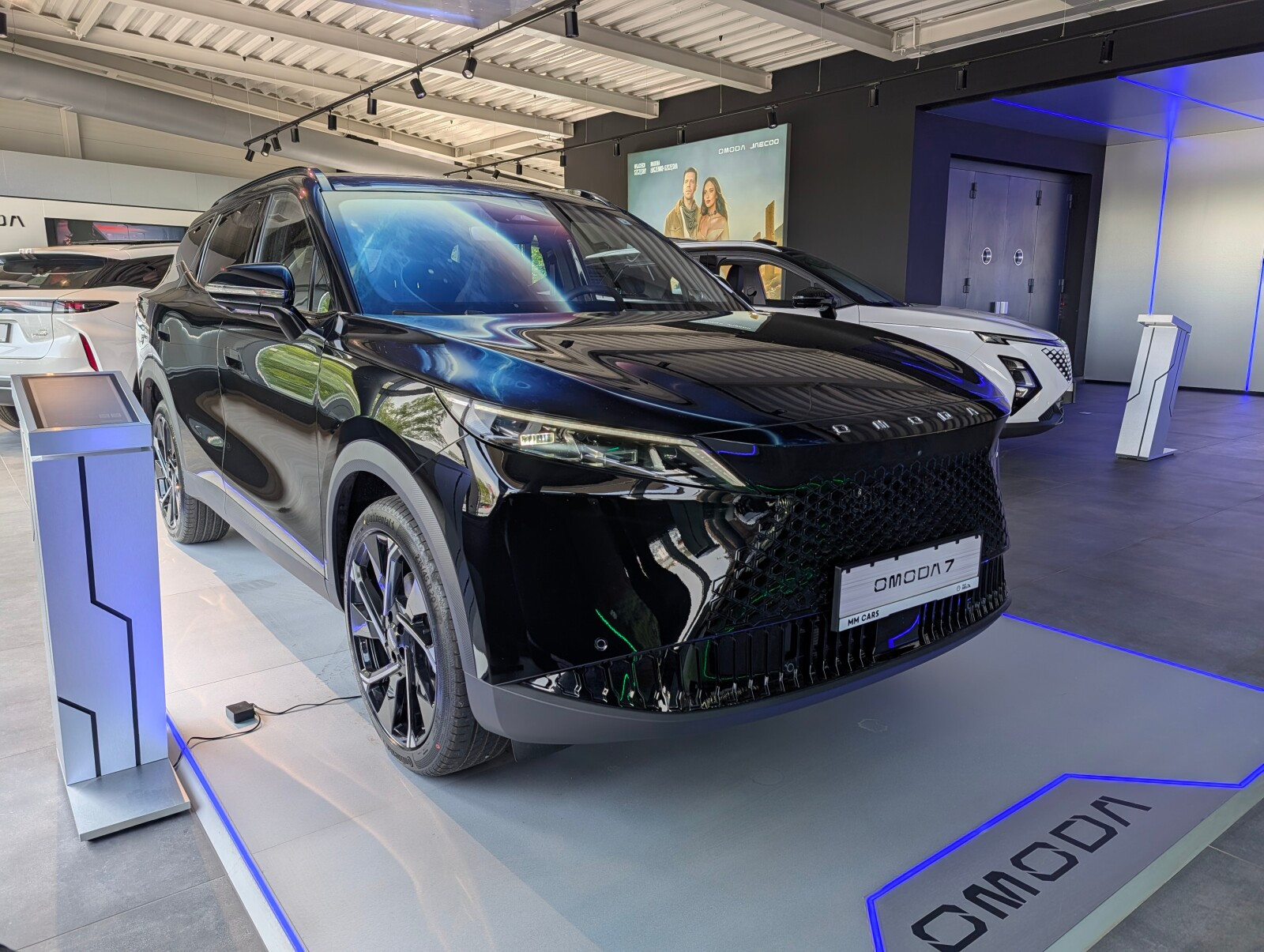 PHEV, Luxury, Carbon Black z ciemnym wnętrzem
