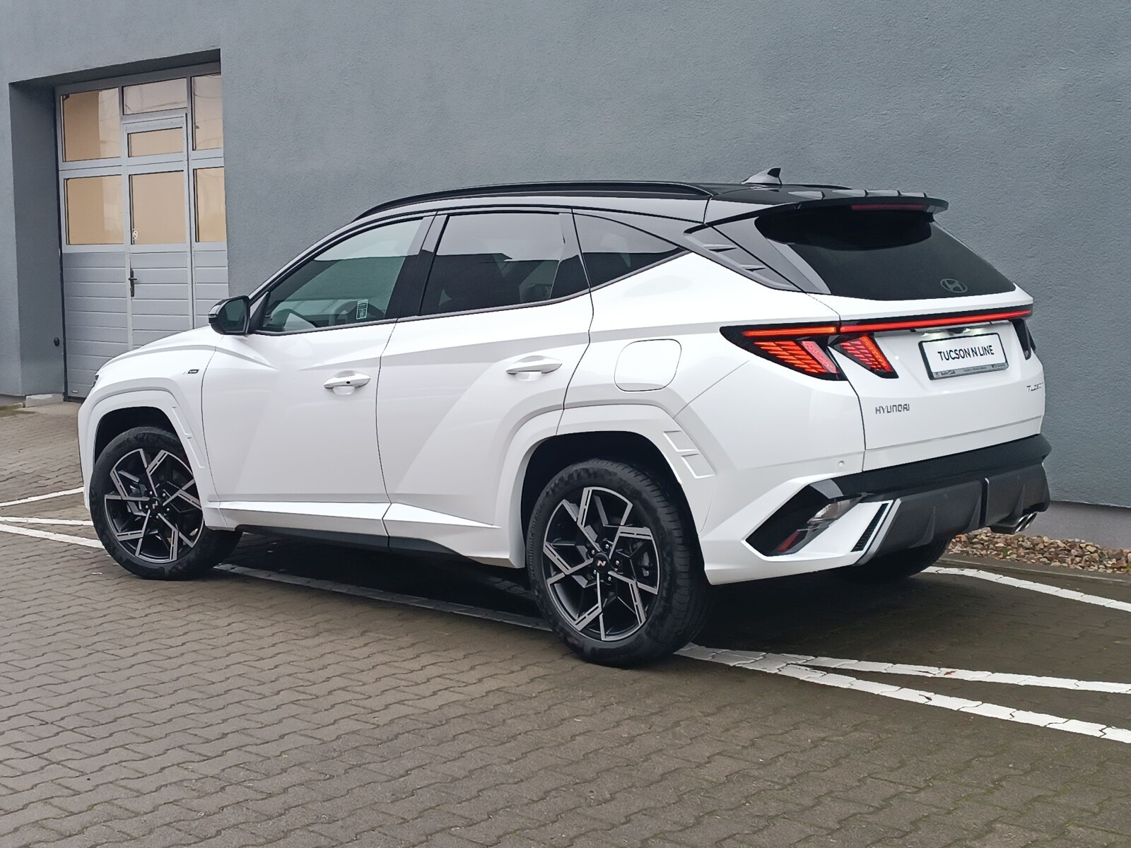 N-Line Design hybryda 239KM