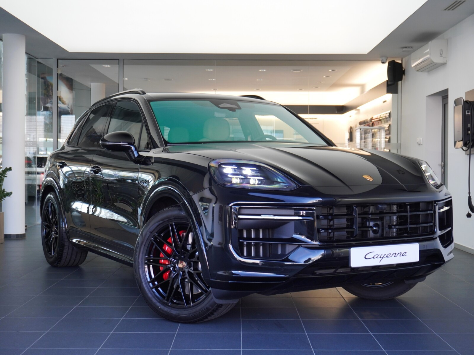 S E-Hybrid Black Edition 519KM Dostępny Od Ręki!