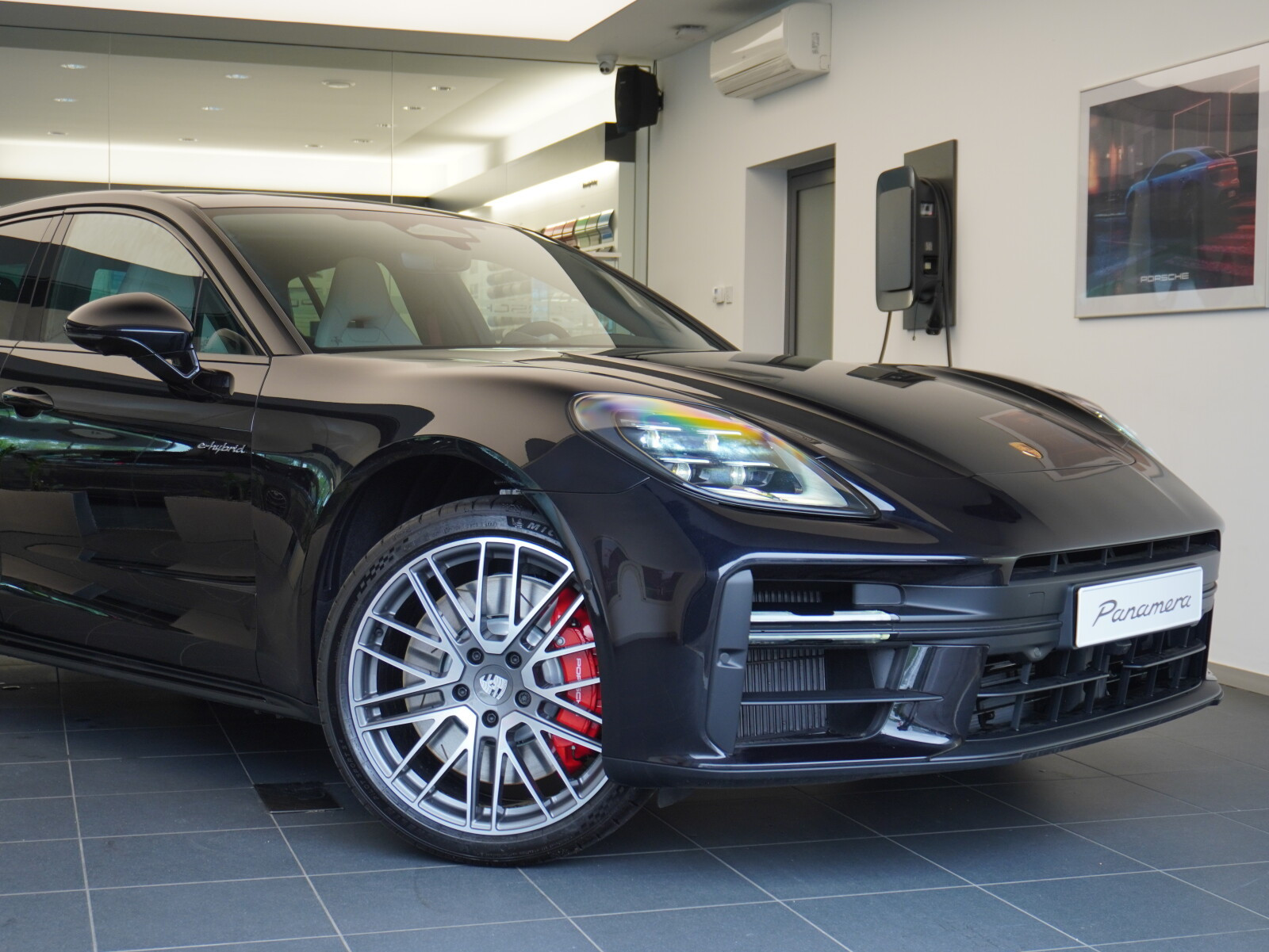 4S E-Hybrid 544 KM