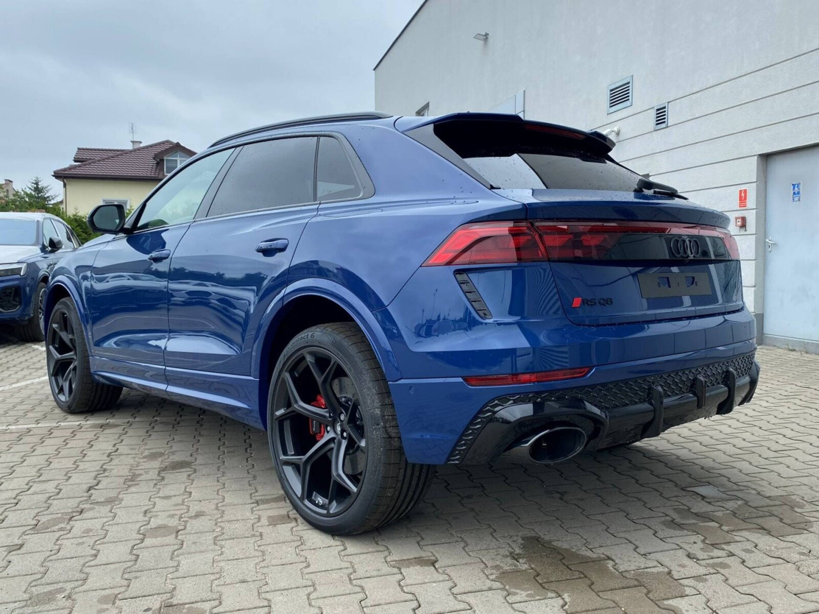 SUV Performance 471 kW tiptronic * Head Up * Hak