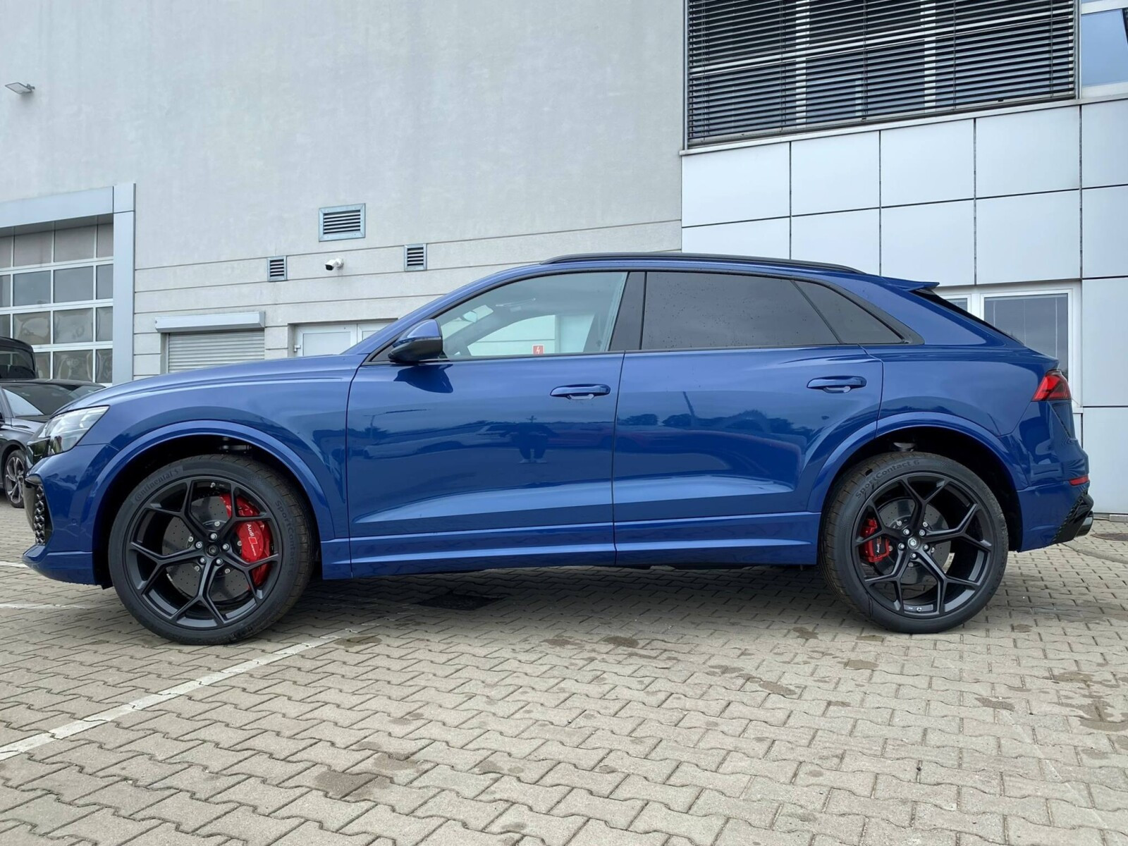 SUV Performance 471 kW tiptronic * Head Up * Hak
