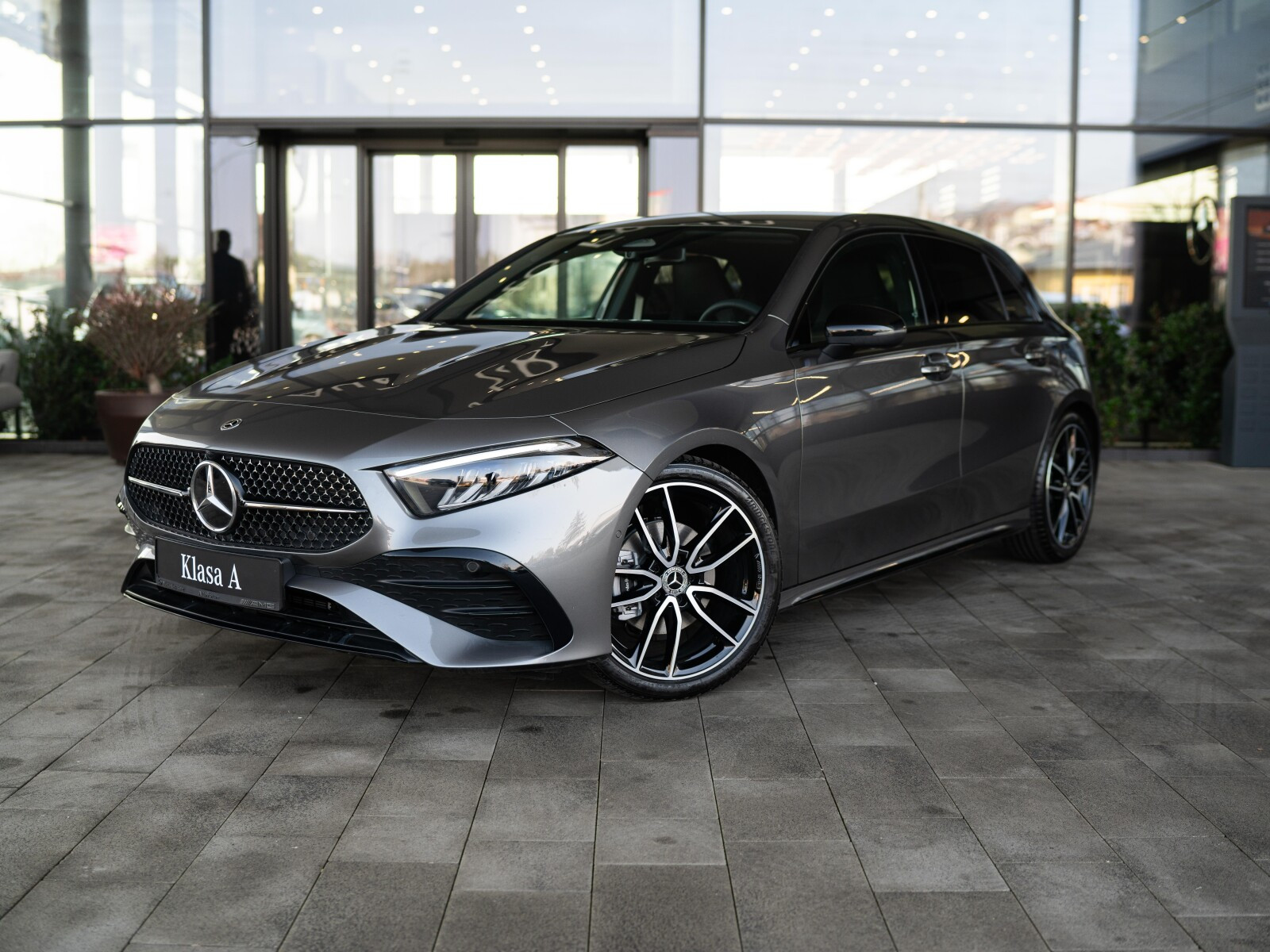 Mercedes-Benz A 200