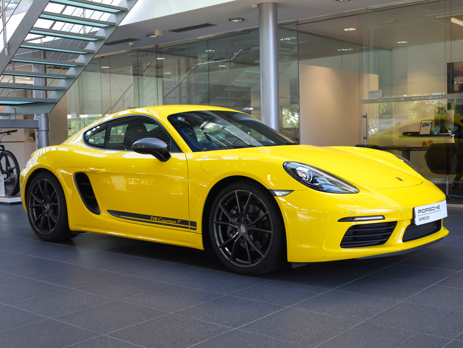 Porsche 718 Cayman