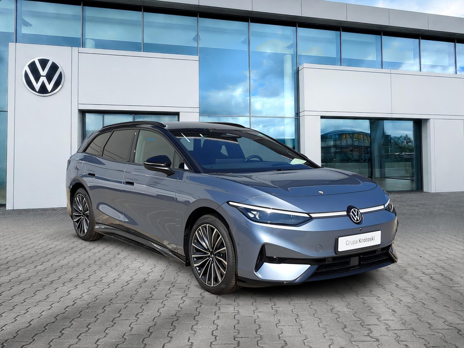 Pro Plus 77 kWh 286 KM automatyczna Dostępny Od Ręki!