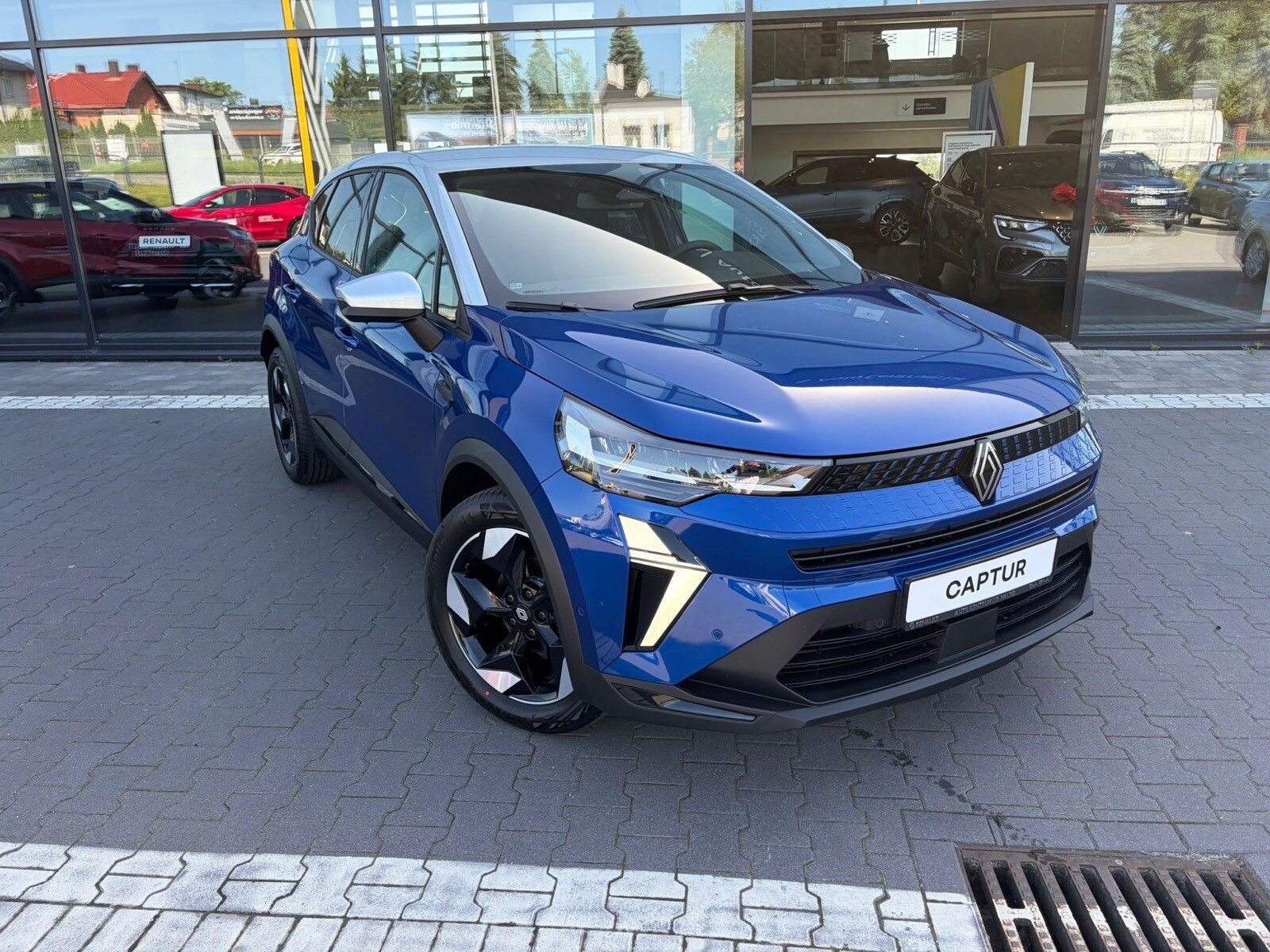 niebieski captur mild hybrid