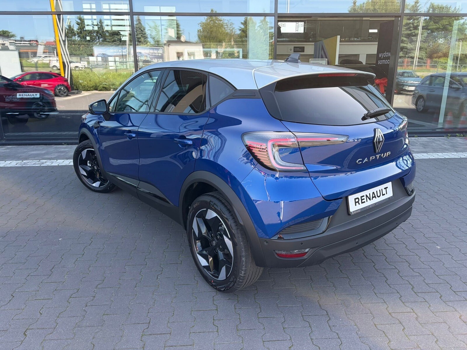 niebieski captur mild hybrid