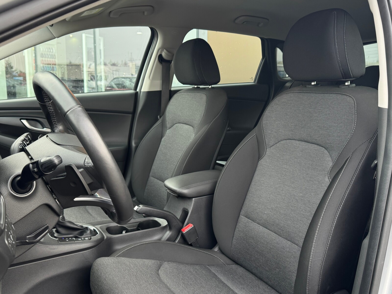 Salon Polska, Faktura VAT 23%, 1.0 T-GDI 120KM, Abyss Black Pearl,DCT