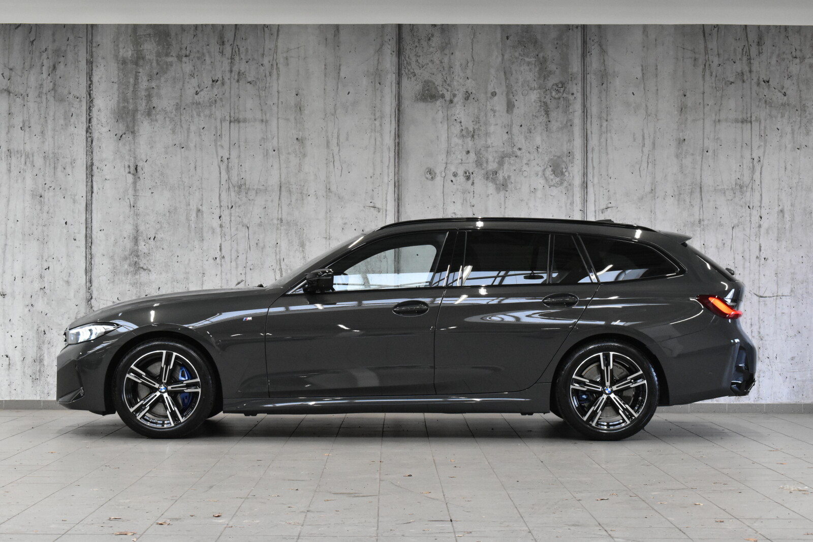i 23% | M Sport | Dach panoramiczny | BMW Live Cockpit Professional