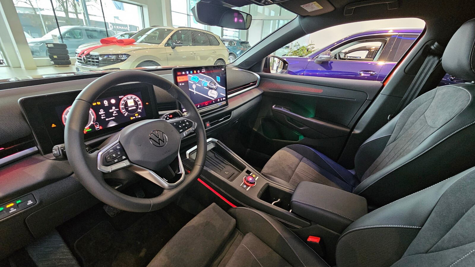Style 1.5 eTSI DSG 7 / Kamera/el. klapa/ oświetlenie ambient/Led plus