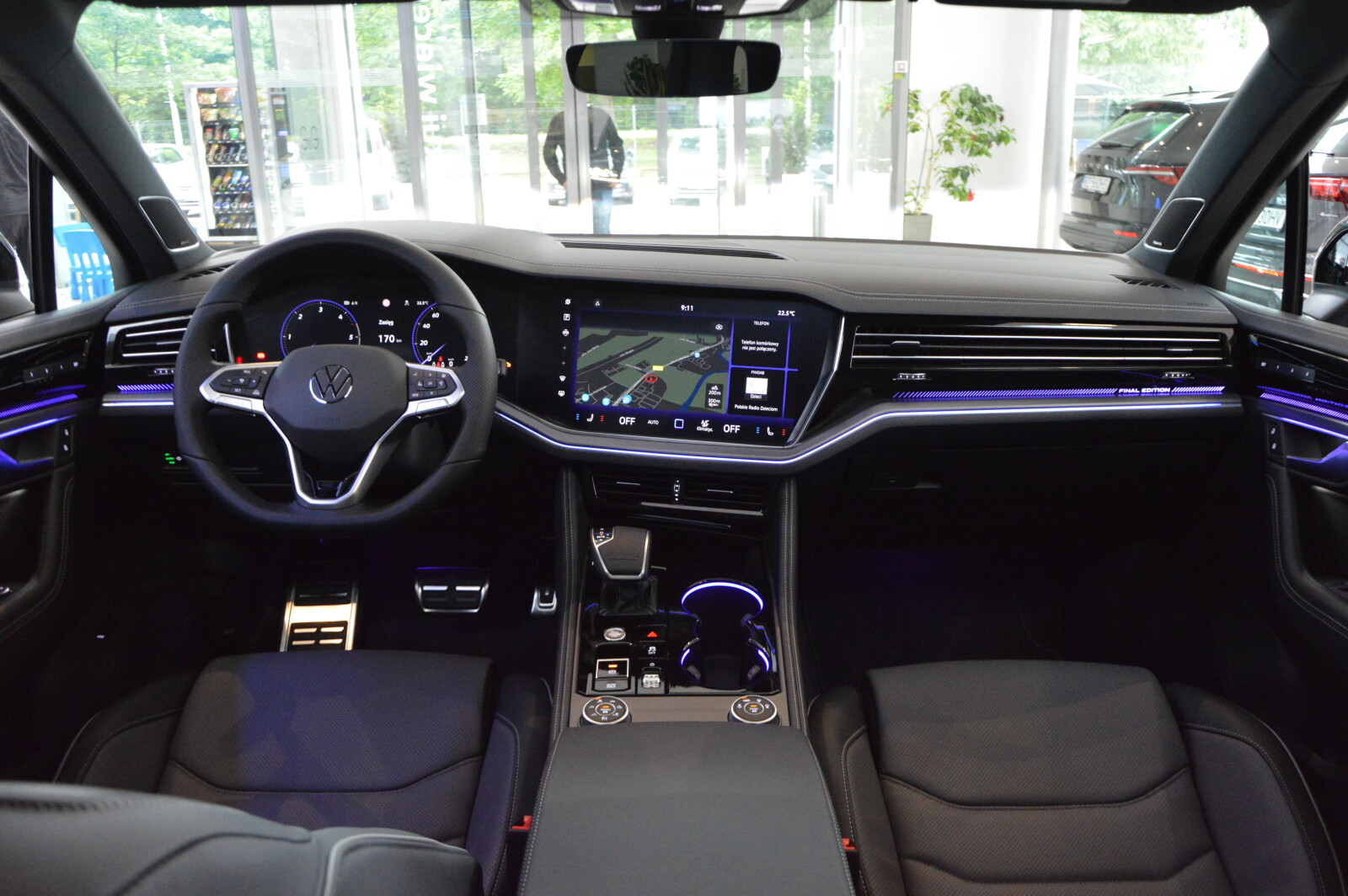 Park Assist Pro, Digital Cockpit, PanoramA, Isofix, Zawieszenie DCC