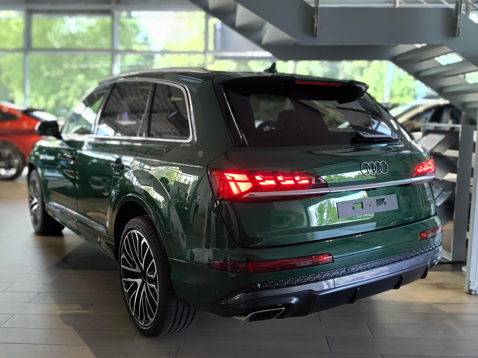 Q7 55 TFSI e PHEV Quattro: Hak; B&G; Head-up Skrętna oś; VAT 23%