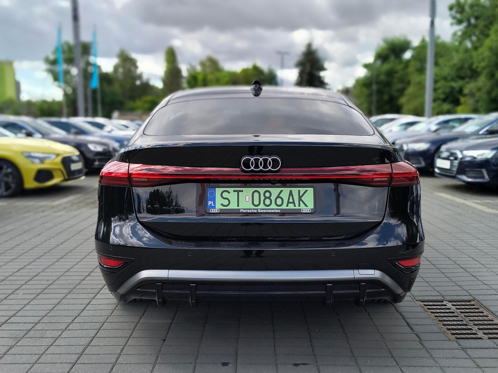 A6 E-tron 83kWh: Tech plus; Exterieur; VAT 23%