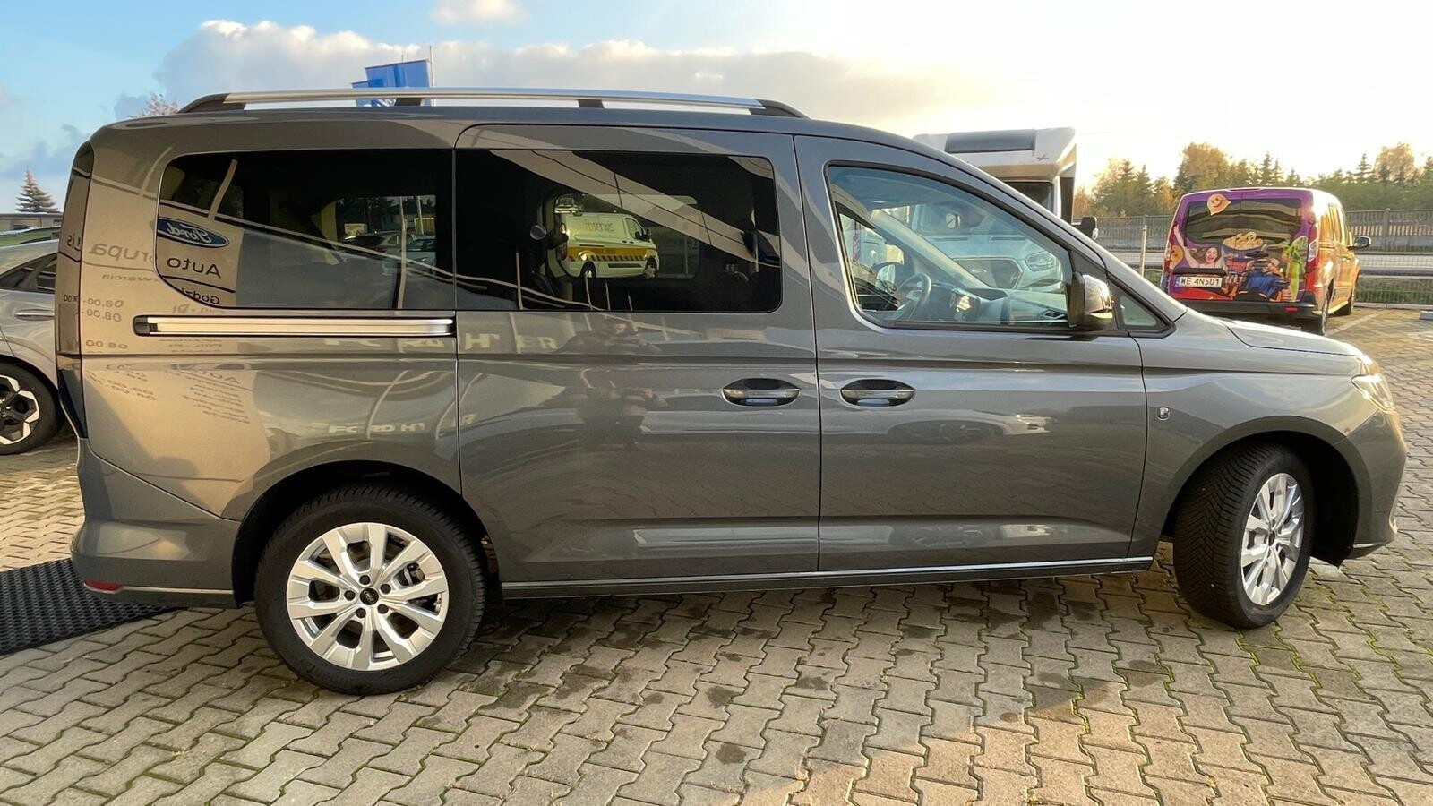 Ford Grand Tourneo Connect 2.0 l Ecoblue 122 KM A7 POWERSHIFT