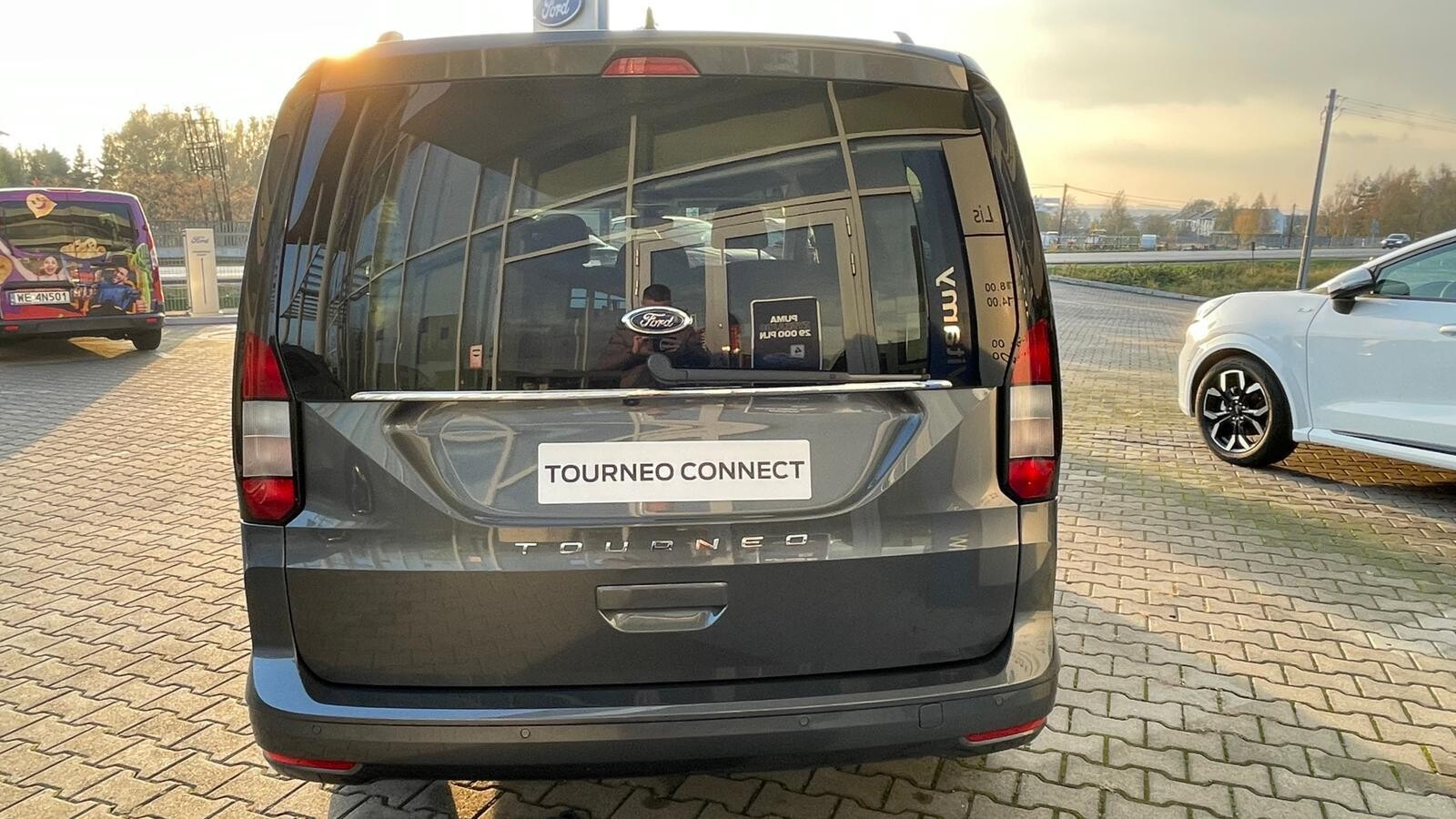 Ford Grand Tourneo Connect 2.0 l Ecoblue 122 KM A7 POWERSHIFT