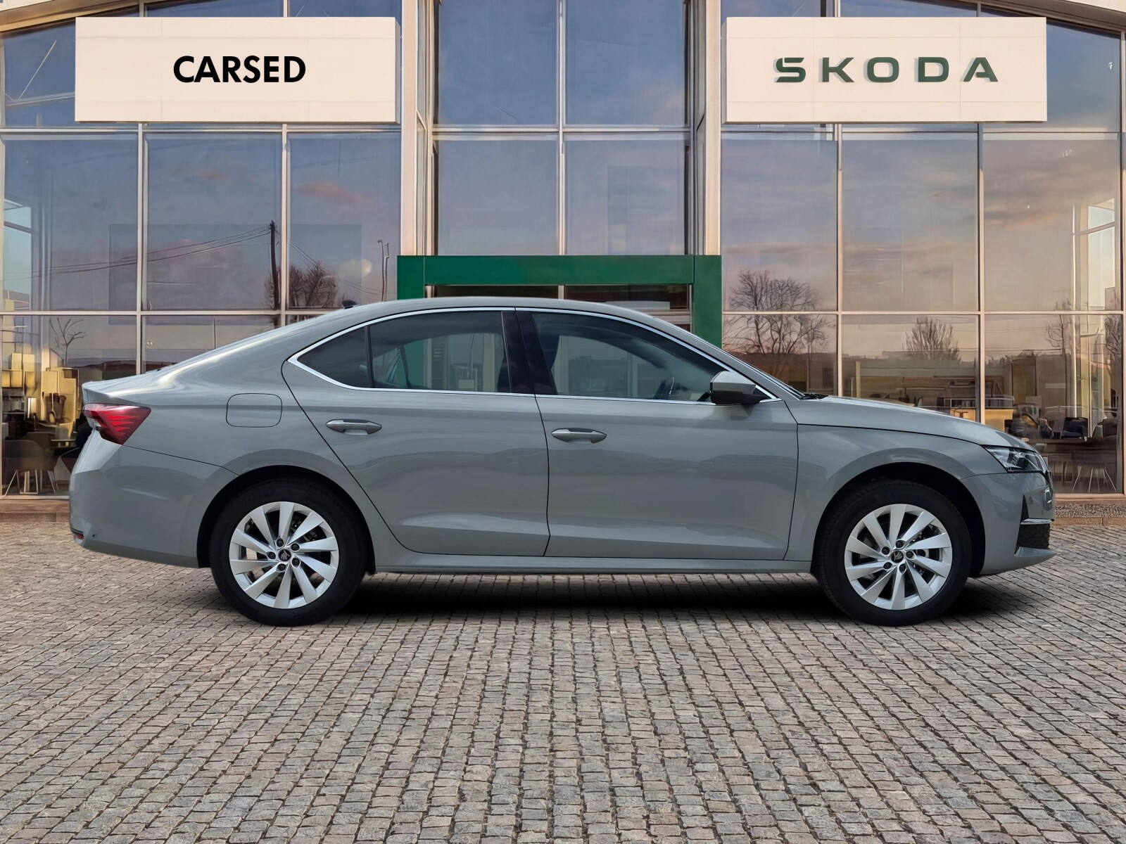Drive 1.5 TSI DSG Auto z placu