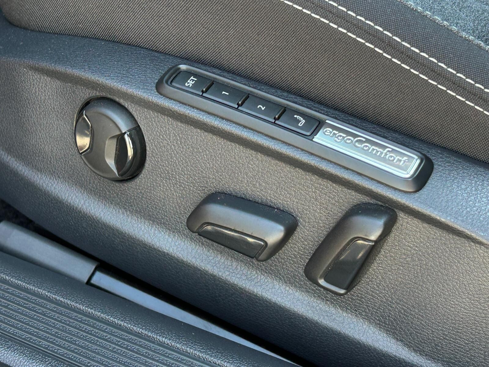 Plug-in Hybrid GTE + Pakiety, ACC, Kamera, GPS, Panorama, Matrix,Masaż