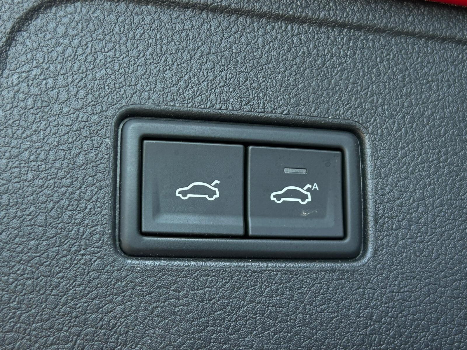 Plug-in Hybrid GTE + Pakiety, ACC, Kamera, GPS, Panorama, Matrix,Masaż