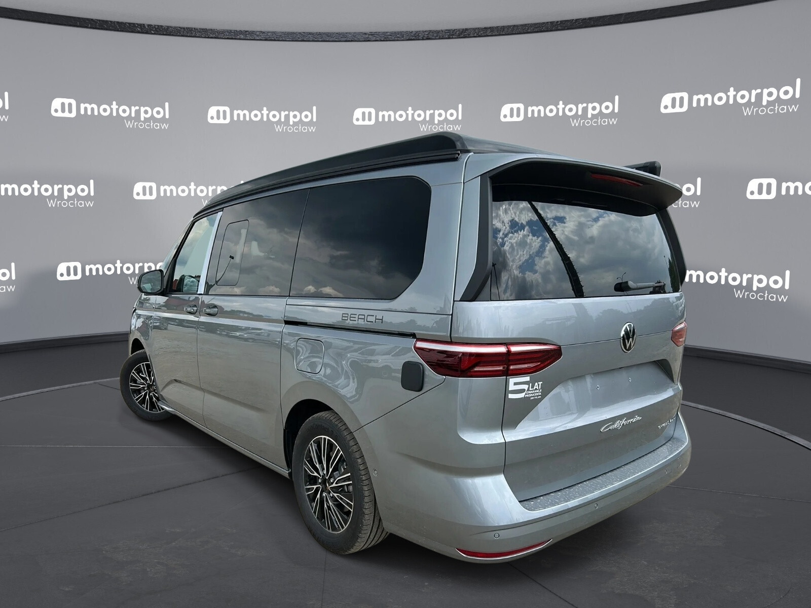 Beach CAMPER 4x4/4MOTION, 1.5 l Hybryda PHEV/245 KM (dolne i górne łóżko)